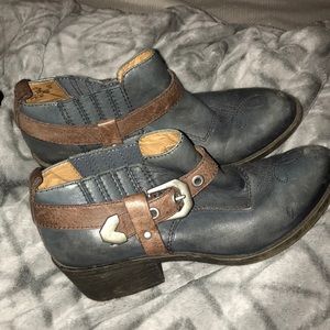 Cute cowboy booties